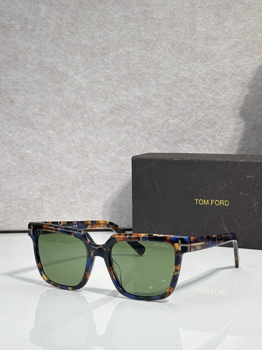 Wholesale Tom Ford FT5889 Raffa Sunglasses | B2B Optical Distributor
