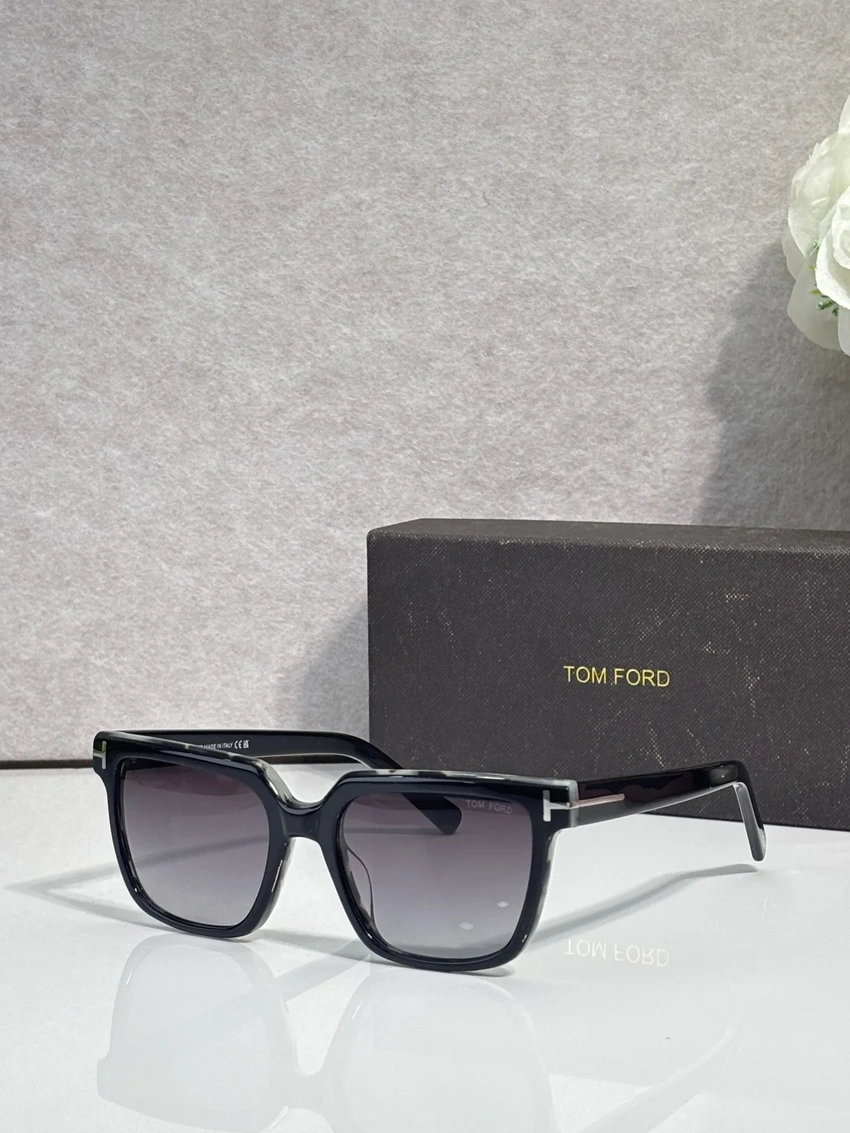 Tom Ford FT5889 Prescription Sunglasses for Wholesale | Optical Store Supplier