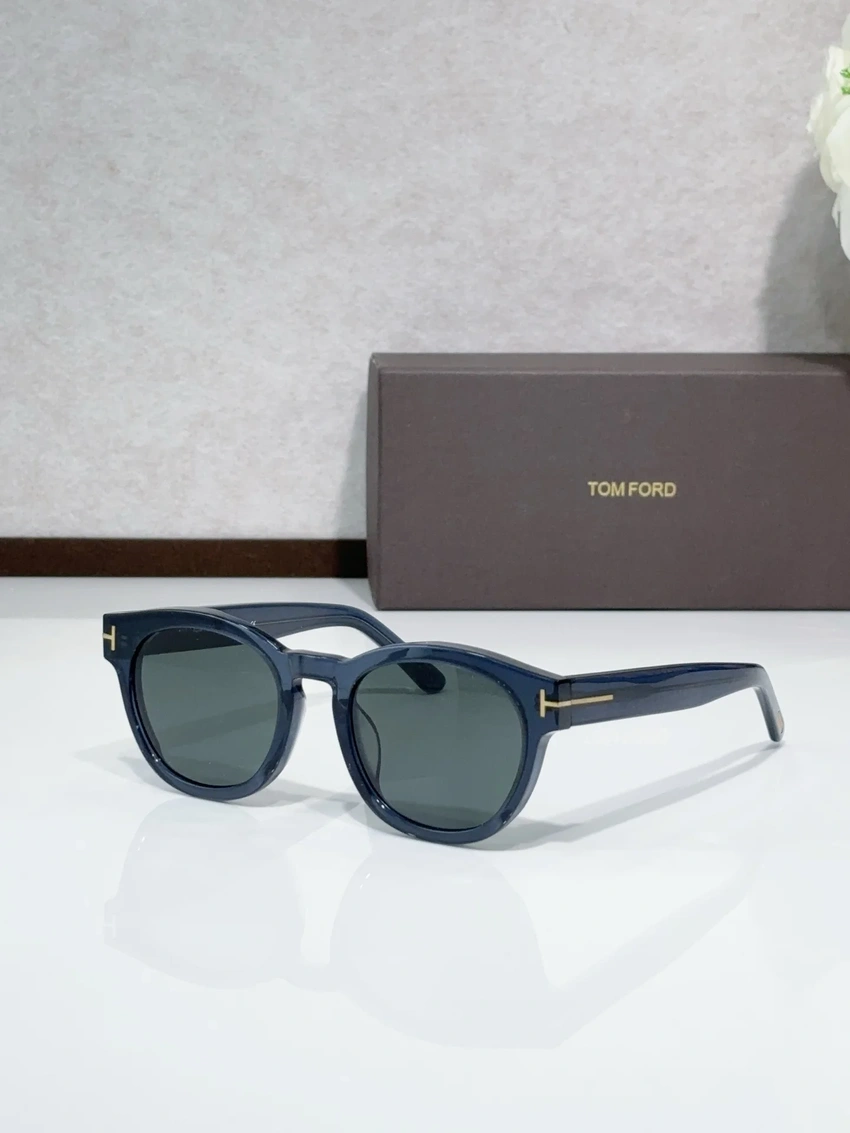 Buy Tom Ford TF0590 Sunglasses On Celebrities Wholesale | Optical Importer