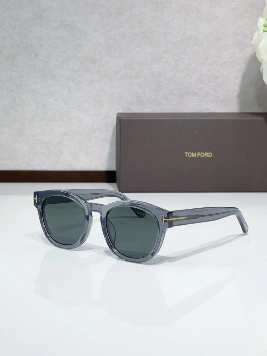 Wholesale Tom Ford TF0590 Round Sunglasses | B2B Optical Distributor