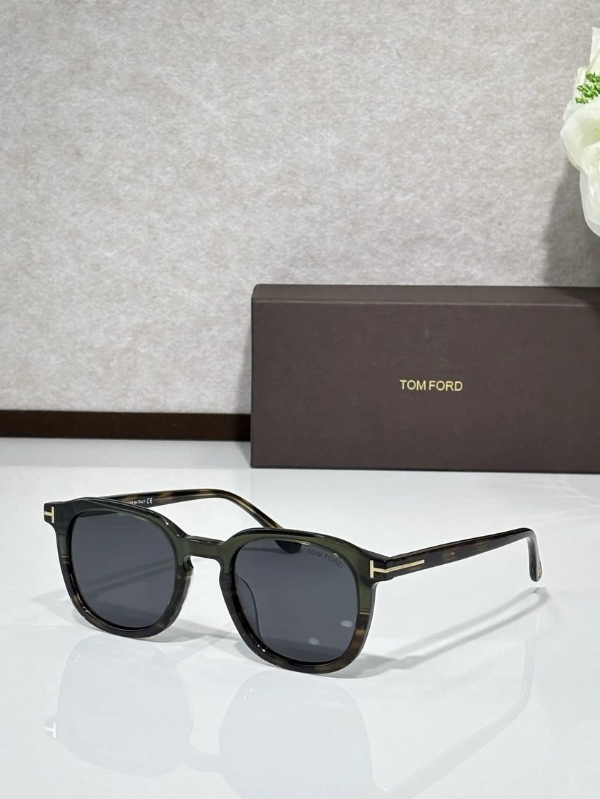 Buy Tom Ford TF0975 Rectangular Sunglasses Wholesale | Optical Importer
