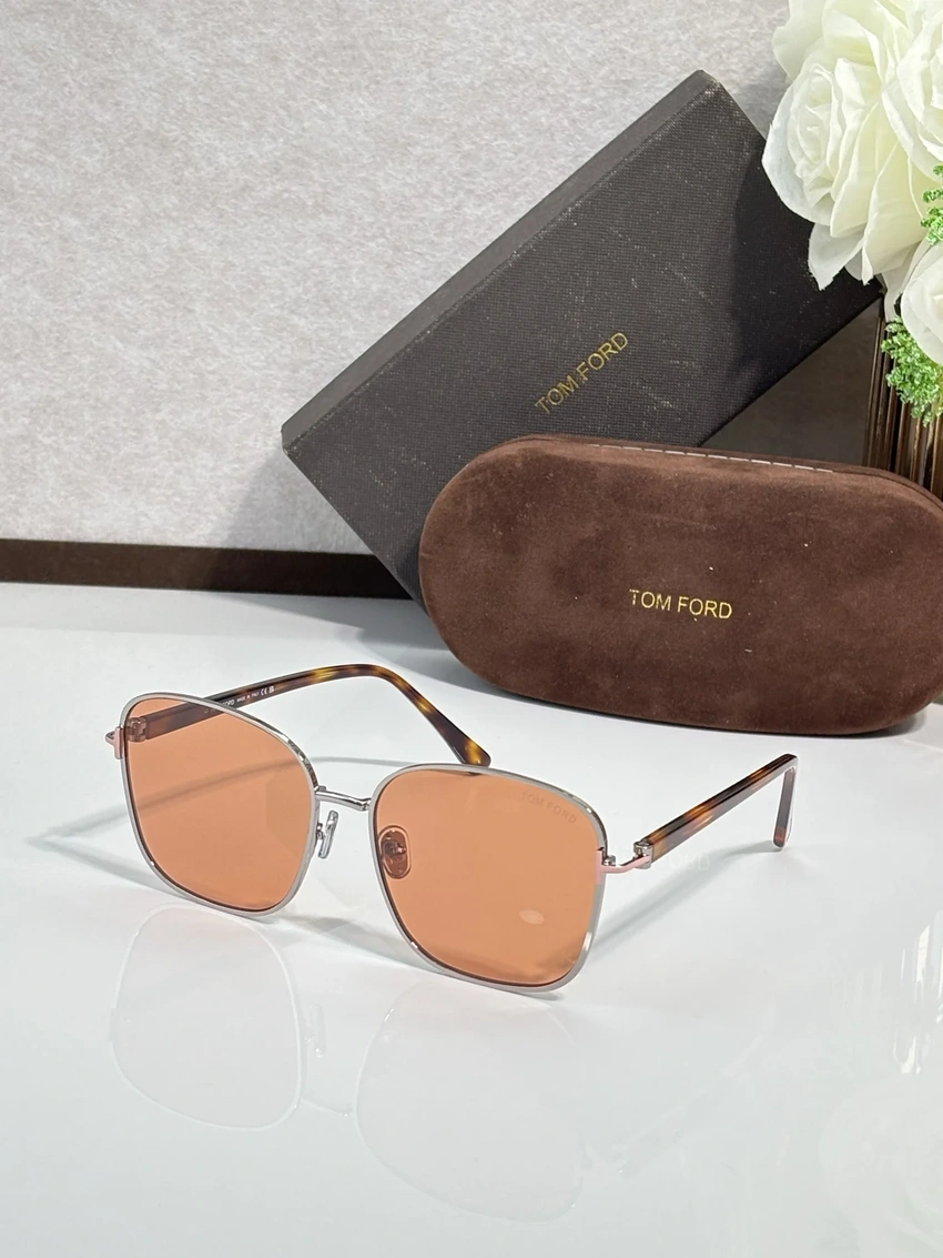 Tom Ford TF1029 58mm Navigator Sunglasses – Wholesale Optical Frames Supplier