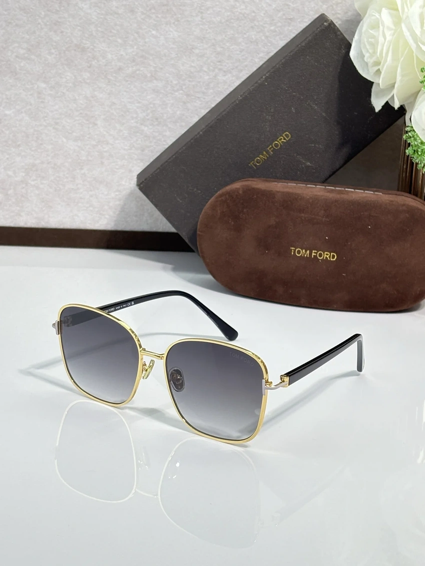 Tom Ford TF1029 58mm Navigator Sunglasses – Wholesale Optical Frames Supplier