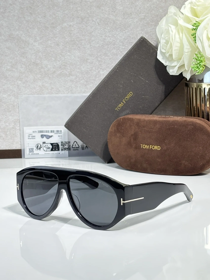 Tom Ford TF1044 Simona Sunglasses for Wholesale | Optical Store Supplier