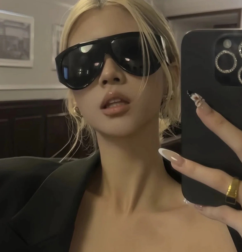 Tom Ford TF1044 Simona Sunglasses for Wholesale | Optical Store Supplier