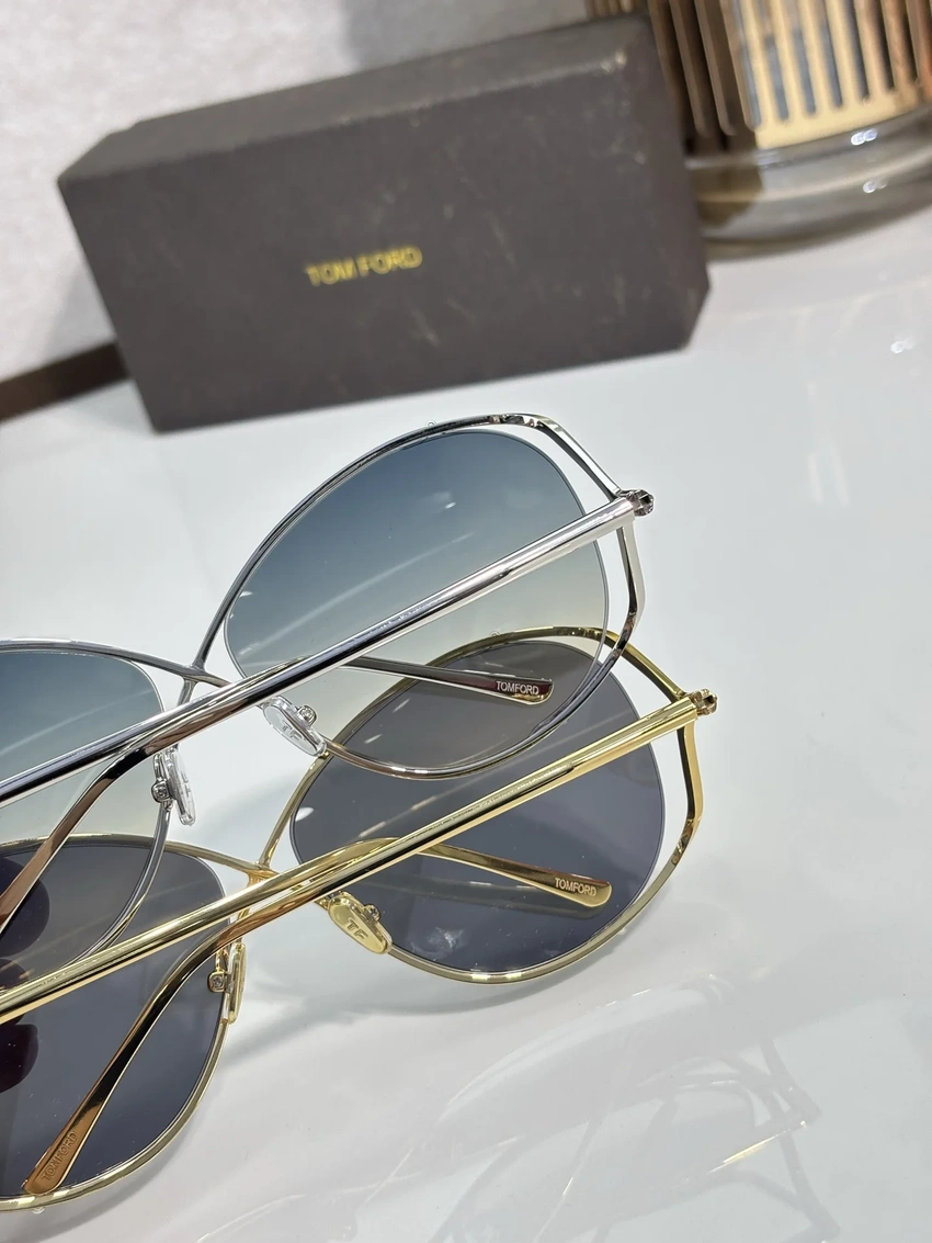 Tom Ford TF1067 Gia Sunglasses for Wholesale | Optical Store Supplier