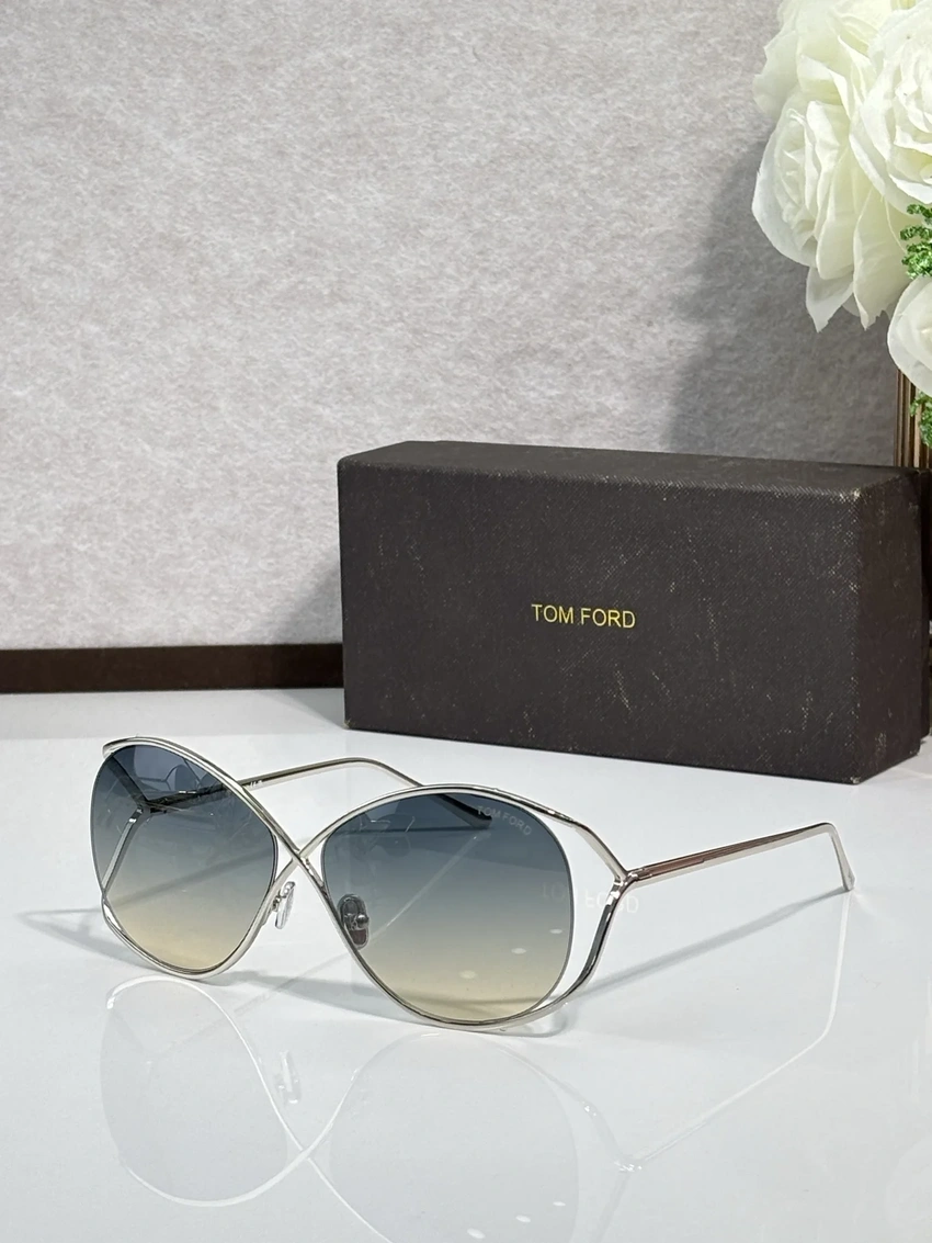 Premium Tom Ford TF1067 Colette Sunglasses – Wholesale Distributor
