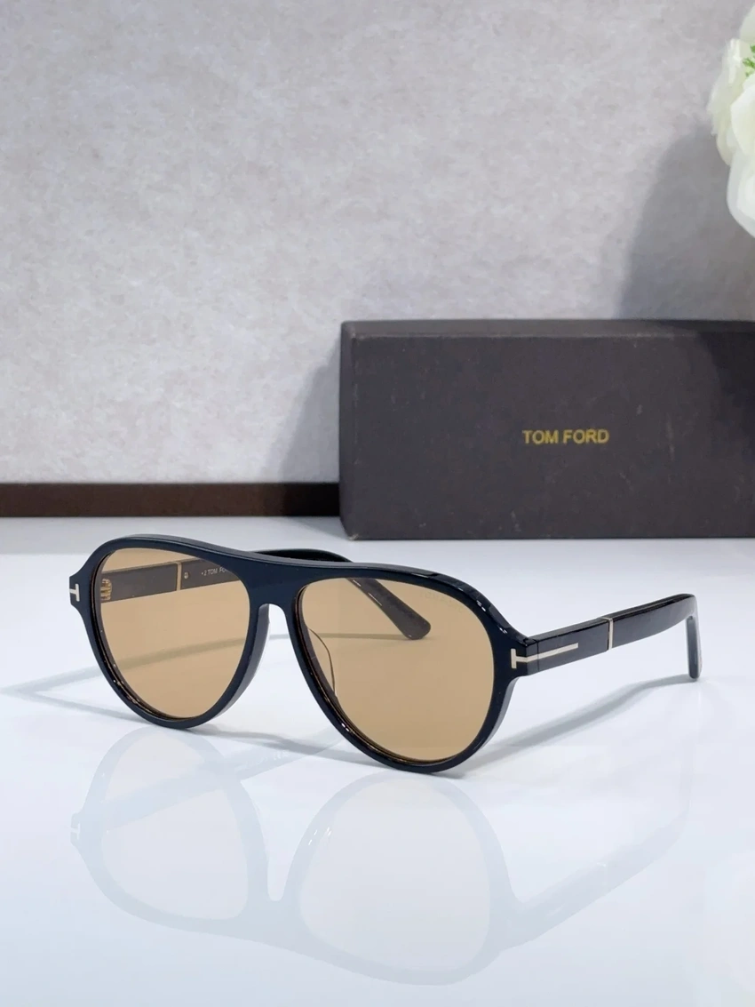 Wholesale Tom Ford TF1080 Damian Sunglasses | B2B Optical Distributor