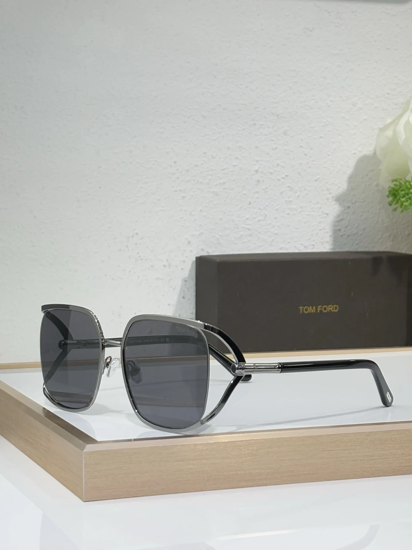 Buy Tom Ford TF1092 Sunglasses Hut Wholesale | Optical Importer