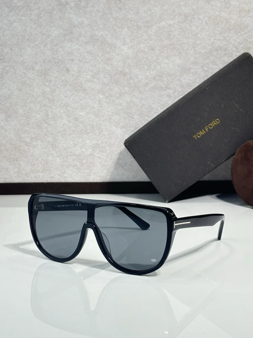Wholesale Tom Ford TF1182 Wallace Sunglasses | B2B Optical Distributor
