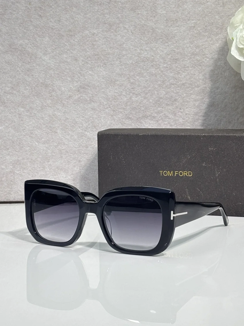 Wholesale Tom Ford TF1220 Jacob Sunglasses | B2B Optical Distributor