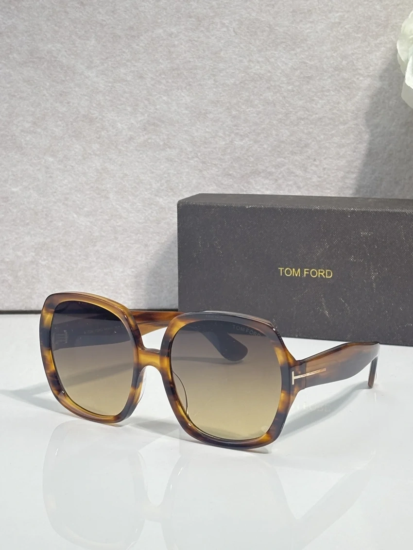 Wholesale Tom Ford TF1221 Magnetic Clip On Sunglasses Replacement | B2B Optical Distributor
