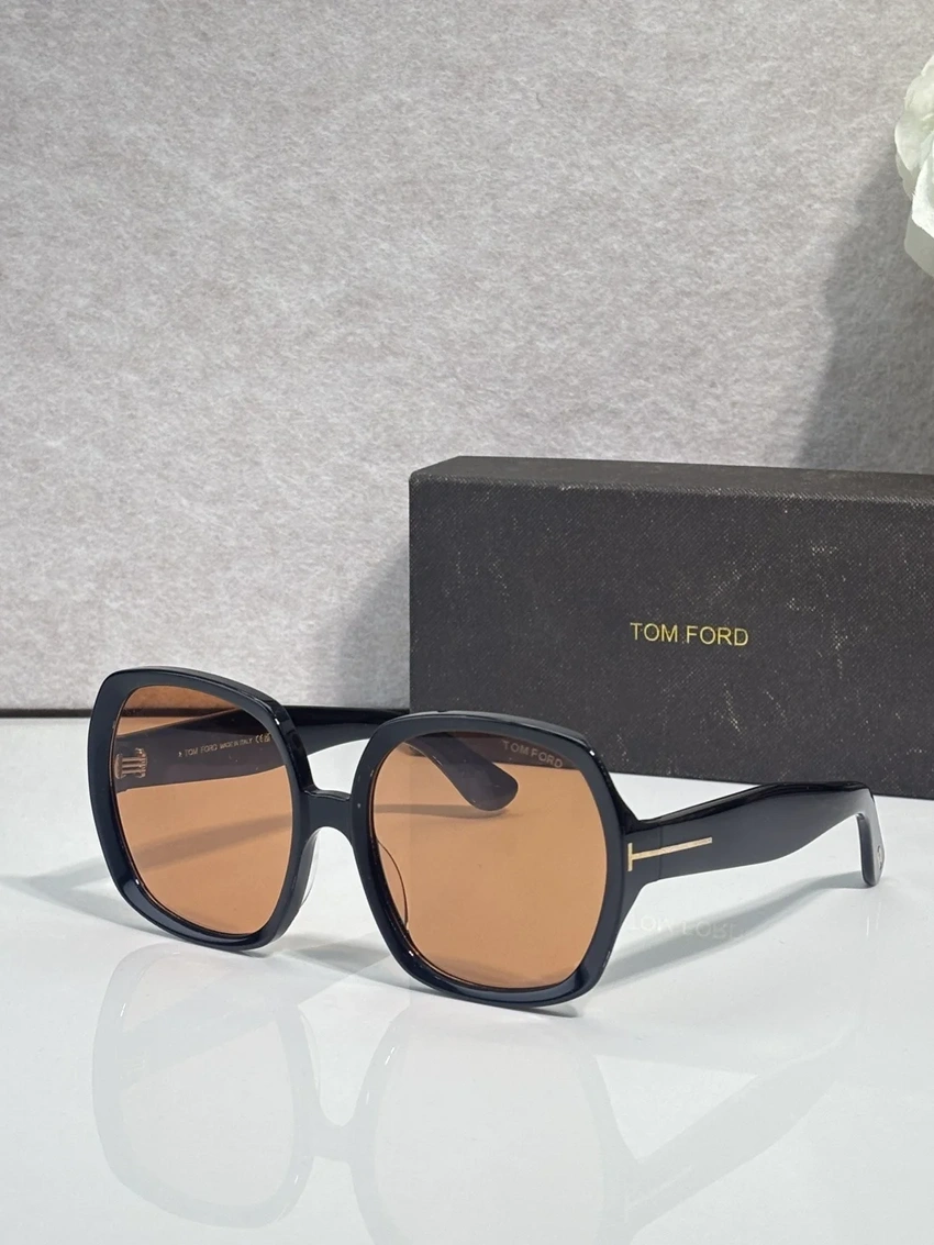 Wholesale Tom Ford TF1221 Juan Sunglasses | B2B Optical Distributor