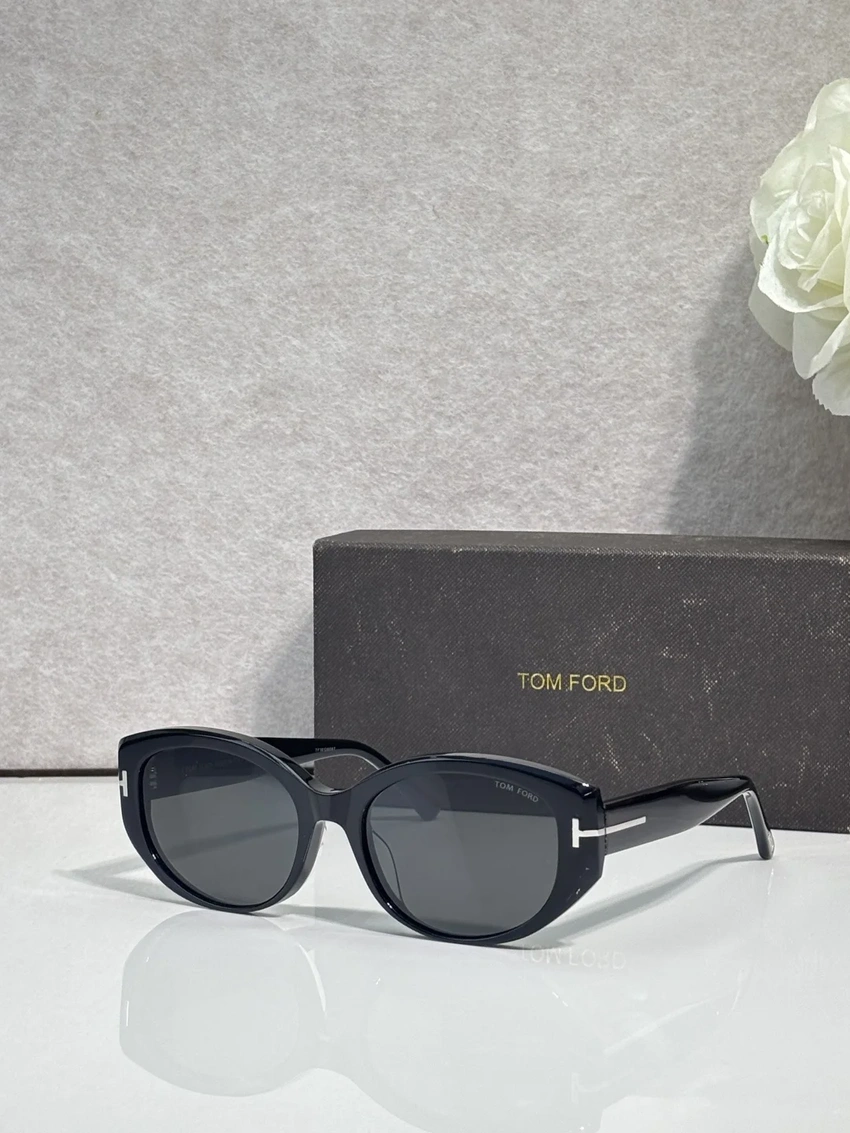 Wholesale Tom Ford TF1295 Retro Sunglasses | B2B Optical Distributor