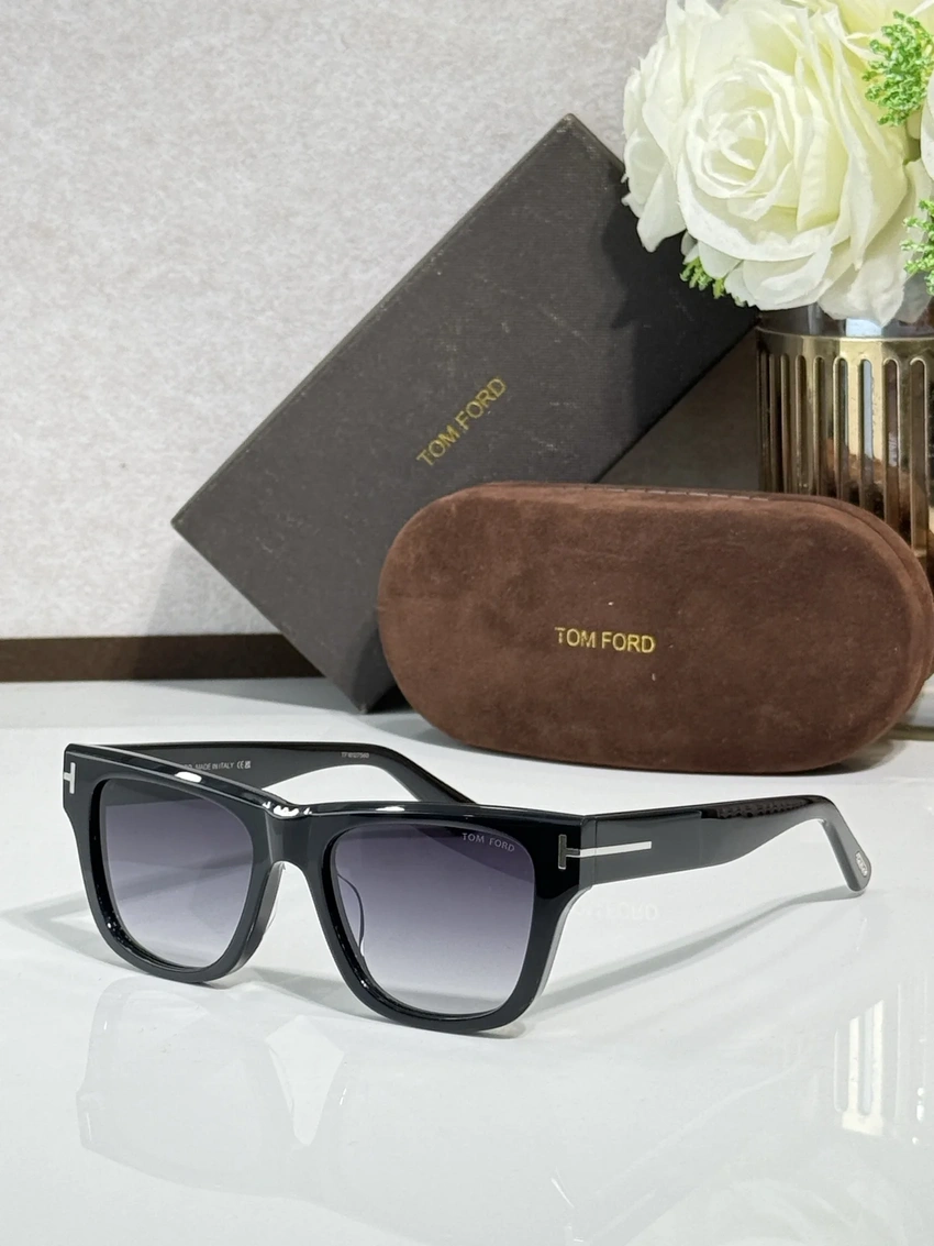 Tom Ford TF1304 Solange Sunglasses – Wholesale Optical Frames Supplier