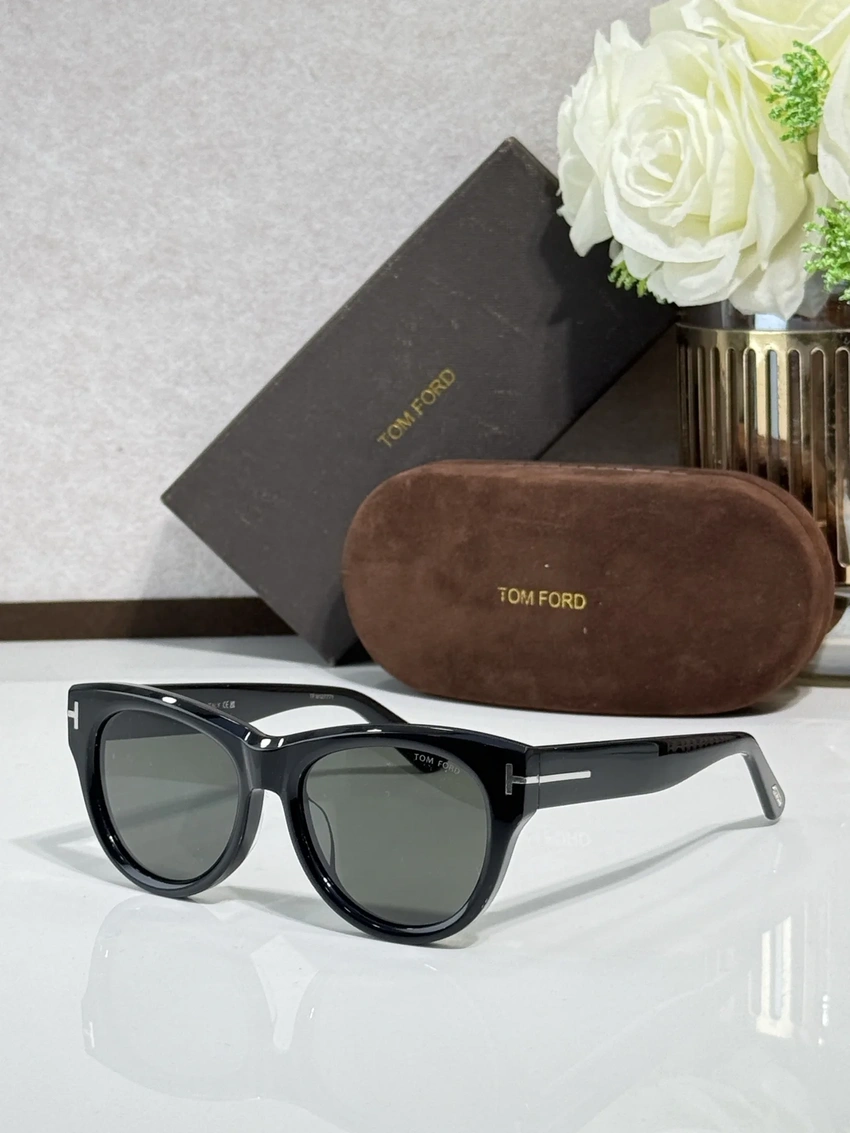 Wholesale Tom Ford TF1305 Gold Sunglasses | B2B Optical Distributor