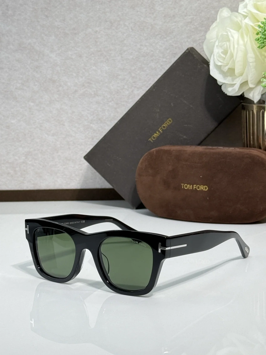 Tom Ford TF1314 Men’s Aviator Sunglasses for Wholesale | Optical Store Supplier