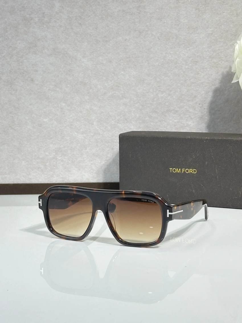 Premium Tom Ford TF1324 Black Aviator Sunglasses – Wholesale Distributor