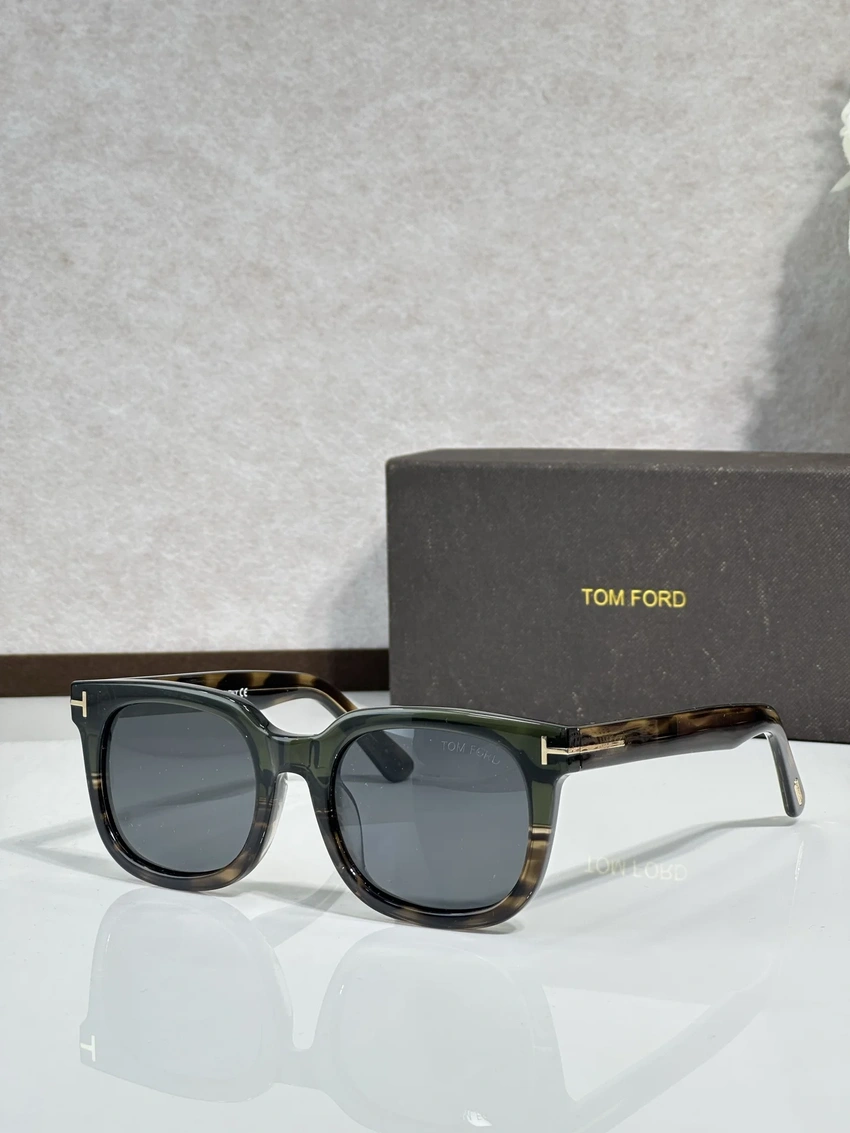Wholesale Tom Ford TF211 Aviator Sunglasses | B2B Optical Distributor