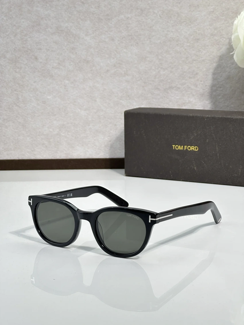 Wholesale Tom Ford TF5807 Redford Sunglasses | B2B Optical Distributor