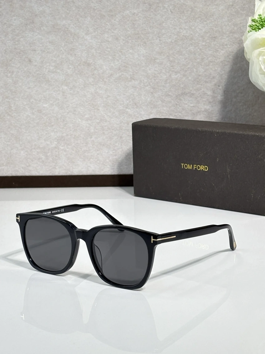 Wholesale Tom Ford TF6052 Ezra Sunglasses | B2B Optical Distributor