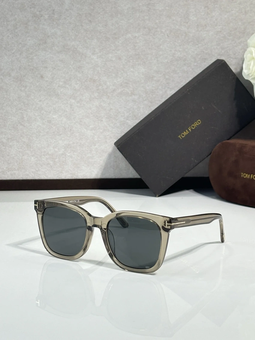 Tom Ford TF638 Isla Sunglasses for Wholesale | Optical Store Supplier
