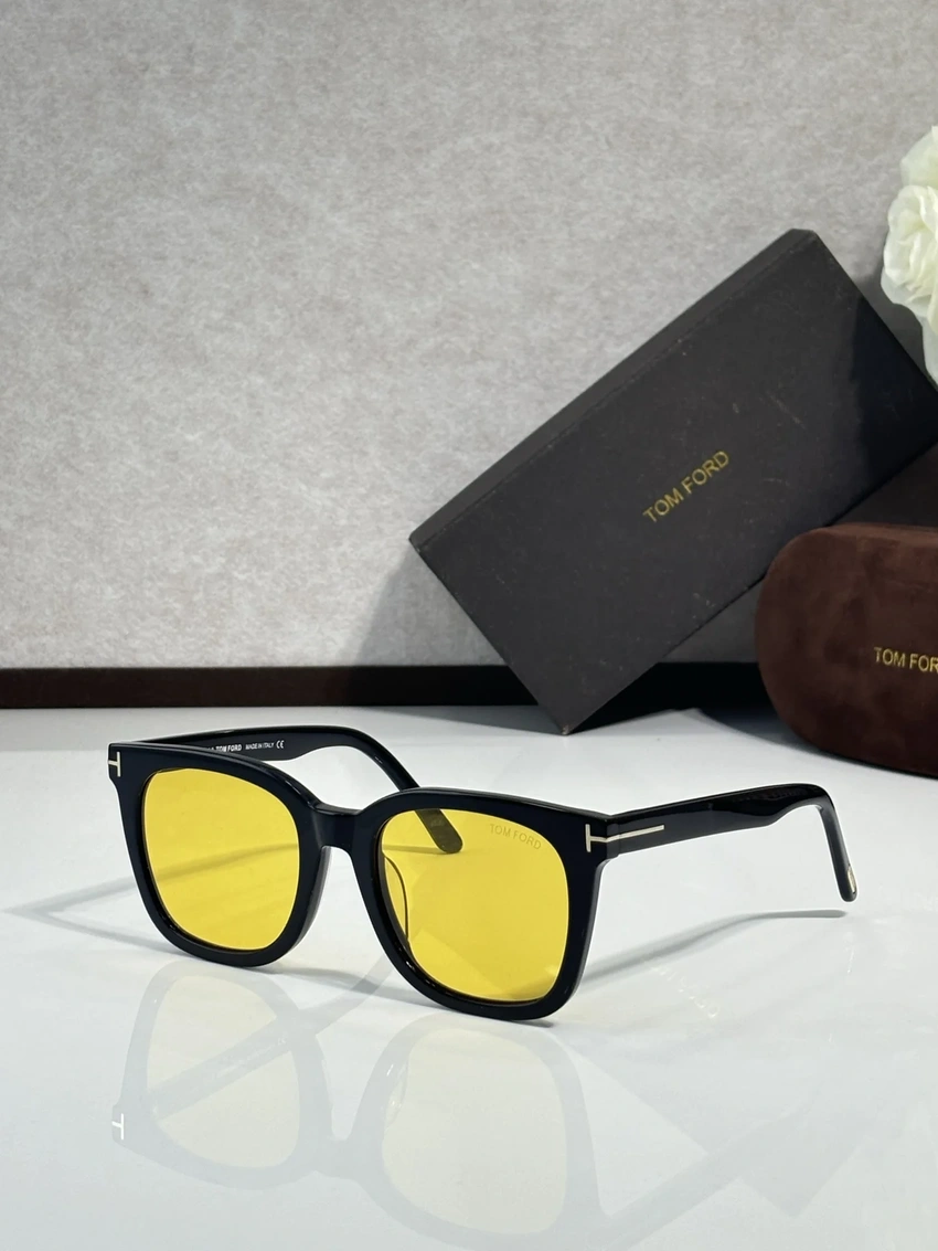 Tom Ford TF638 Isla Sunglasses for Wholesale | Optical Store Supplier