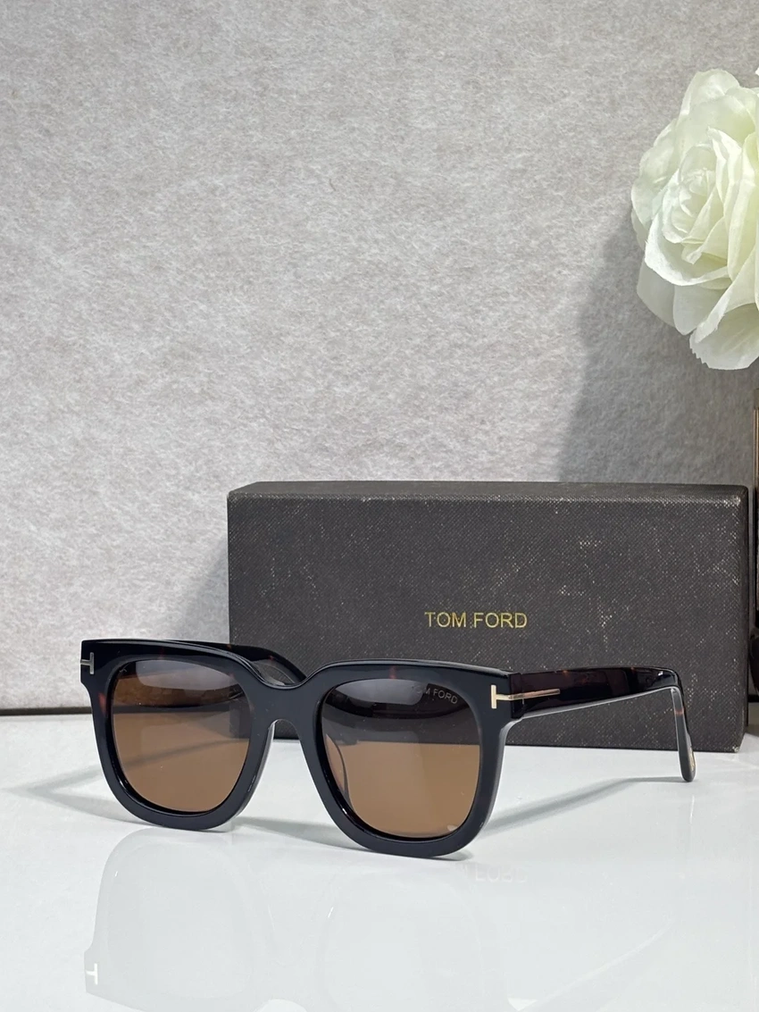 Wholesale Tom Ford TF690 Paul Sunglasses | B2B Optical Distributor
