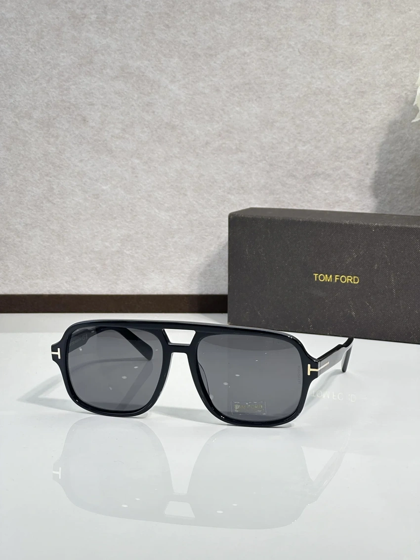 Tom Ford TF884 Lelio Sunglasses for Wholesale | Optical Store Supplier
