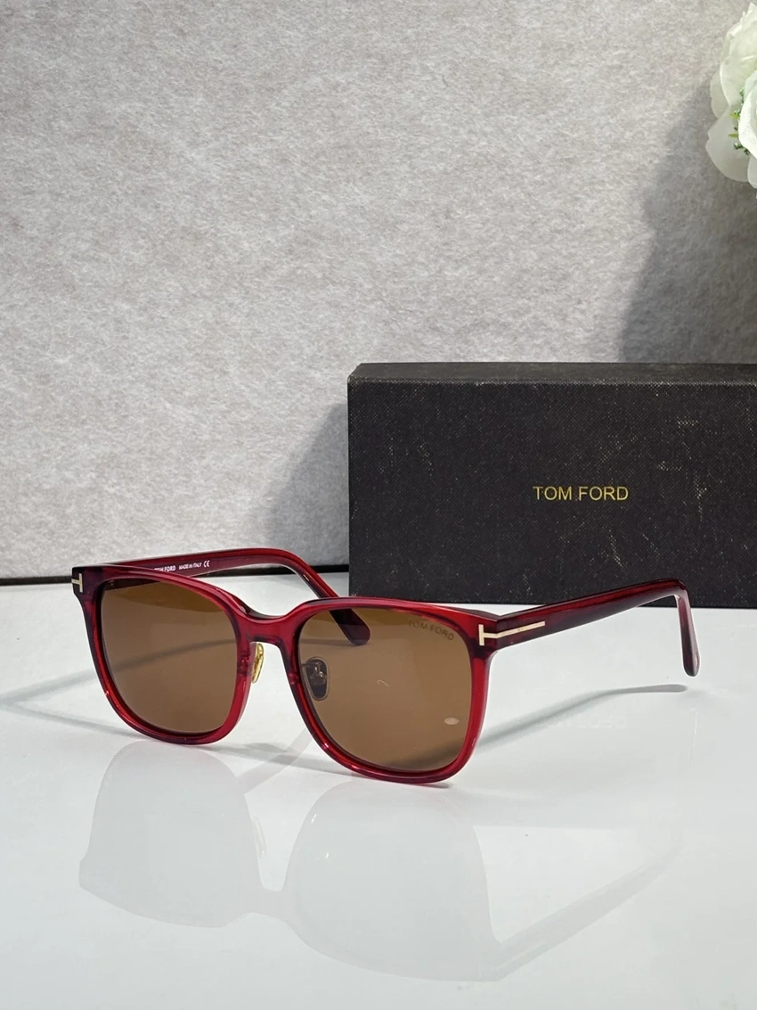 Tom Ford TF891 Tortoise Sunglasses Wholesale | Optical Retail Supplier
